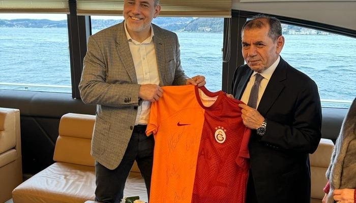 Galatasaray Başkanı Dursun Özbek, Martin JahnGalatasaray ile görüştü