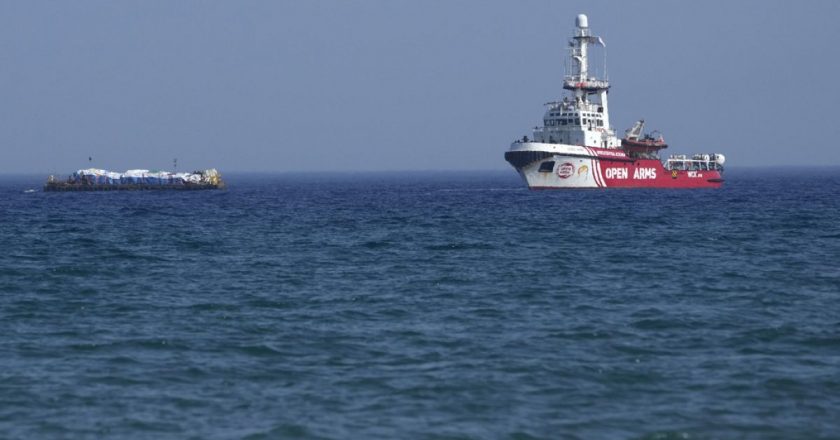 Gazze'ye gıda yardımı taşıyan gemiler, İsrail saldırısının ardından yüklerini boşaltmadan geri dönecek