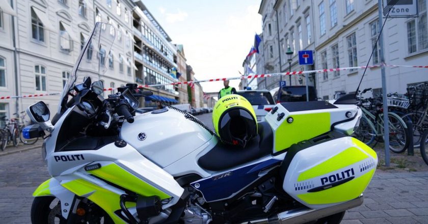 Danimarka'da havaalanı bomba ihbarı nedeniyle boşaltıldı, bir kişi tutuklandı
