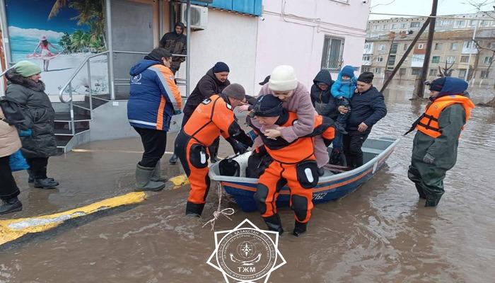 O ülkede sel felaketi!  20 bölgede acil durum ilan edildi, 16 bin kişi tahliye ediliyor!