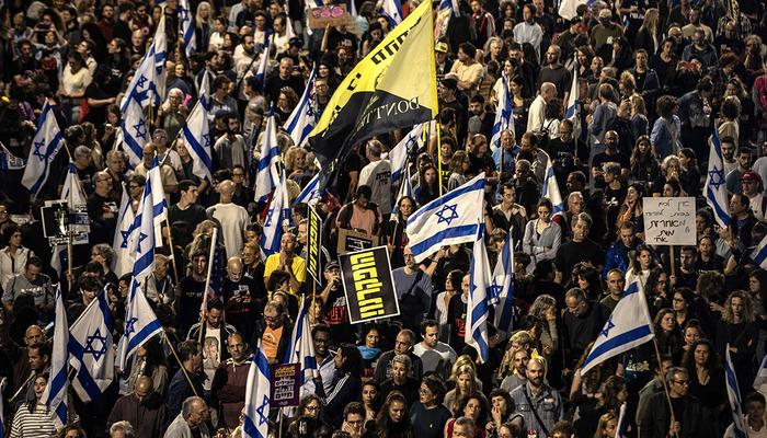 İsrail'de binlerce kişi sokağa çıktı!  Hükümeti istifaya çağırdı