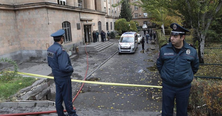 Ermenistan'da darbe girişimi iddiası: 3 gözaltı, 4 tutuklama kararı