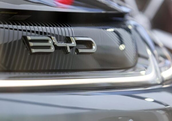 Çinli BYD Tesla’yı geride bıraktı… 2024 gelirleri açıklandı