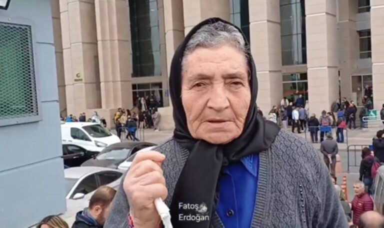 İSPARK çalışanı oğlu gözaltına alınan 75 yaşındaki kadın: ‘Çocuklarım için ayaktayım, hala basamak siliyorum’ – Son Dakika Türkiye Haberleri