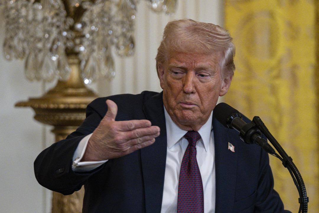 AA-2550250228-37190512-37194-DOUND_TRUMP_TIR_STERMER_GORUSSI