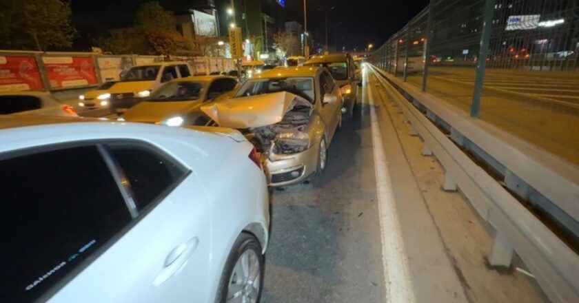 D-100 Karayolu’nda zincirleme kaza: Trafik yoğunluğu oluştu – Son Dakika Türkiye Haberleri