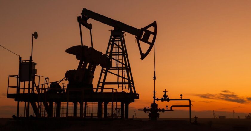 Brent petrolün varili 63,47 dolardan işlem görüyor