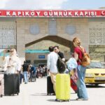 Füzeler yaklaşık 3.3 milyon turistin tatilini etkiler