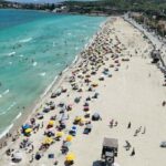 Çeşme'de sahiller bayramın ikinci gününde doldu