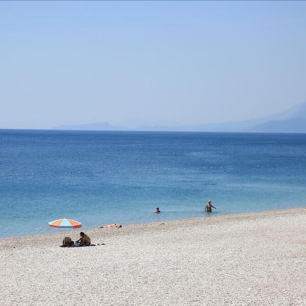 Lara Plajı Nerede? Lara Plajı Ücretli Mi? Nasıl Gidilir?