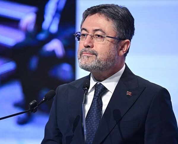 Bakan Yumaklı: 38 ilde hayvan pazarları yeniden açıldı