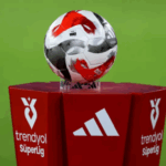 Galatasaray düştü, Fenerbahçe yükseldi! Fark 1 puana indi!