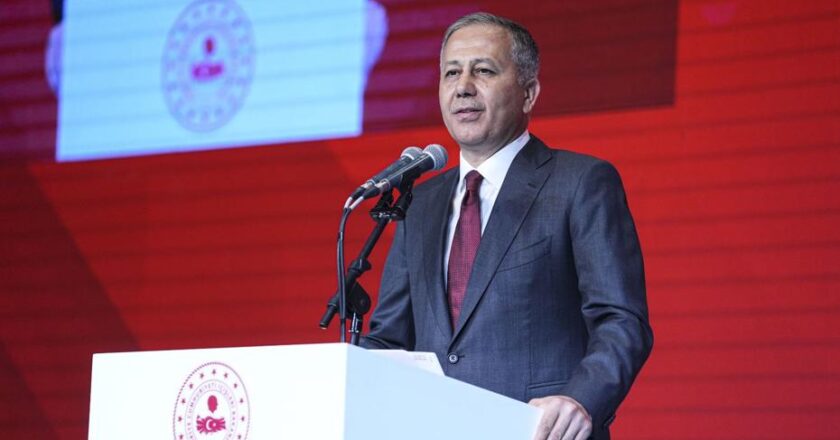 Yerlikaya: 15 Yaş ve Üstü İçin Yeni Düzenleme Üzerine Tartışmalıyız