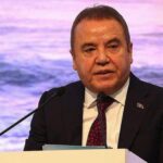 Muhittin Böcek Acil Servise Alındı