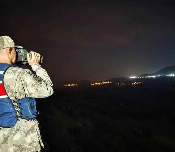 81 ildeki göçmen denetiminde 687 kaçak yakalandı