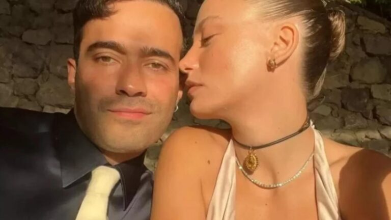 Serenay Sarıkaya ve Mert Demir aşka geldi! Romantik dansları gündemde